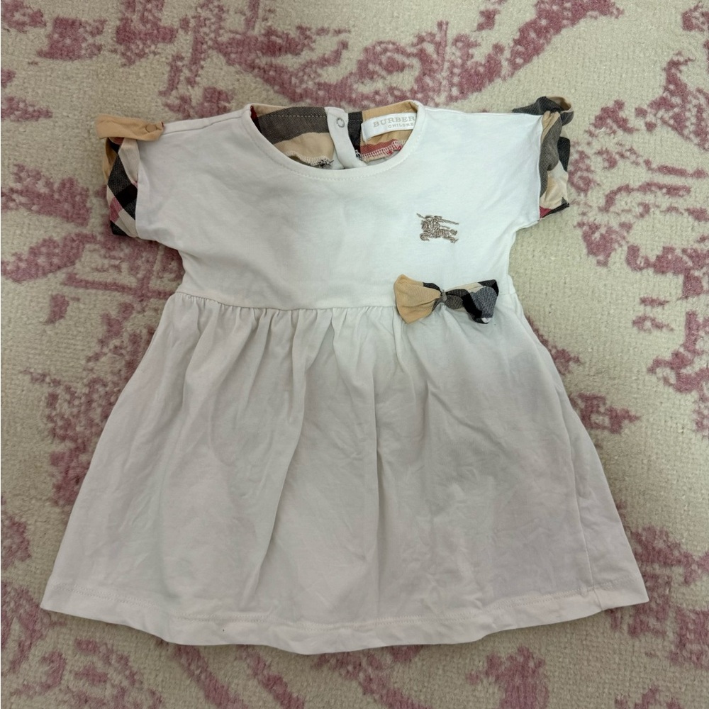 Burberry dress. Great condition.